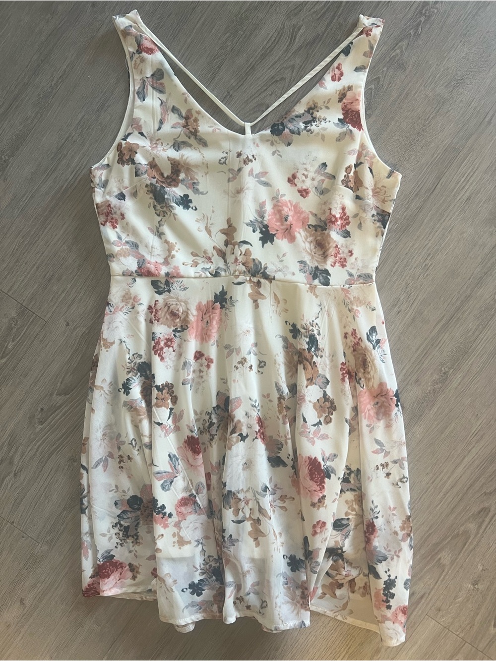 Papillon Blanc | Floral | Spring | Romantic | Feminine | Midi Dress
